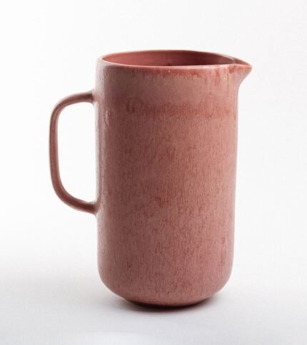 Jarra de cerámica rosa