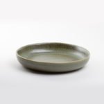 Plato hondo de cerámica verde
